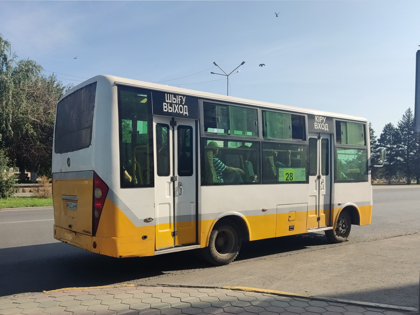 Абайская область, Dongfeng BWC6665GA5 (Qilu/СемАЗ) № 622 AW 16