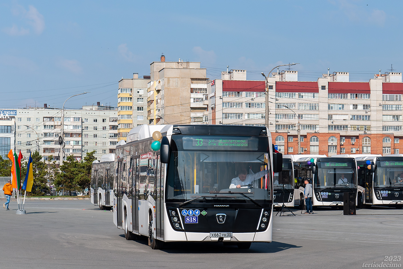 Омская область, НефАЗ-5299-40-57 (CNG) № 818; Омская область — 26.09.2023 — Презентация автобусов НефАЗ-5299-40-57