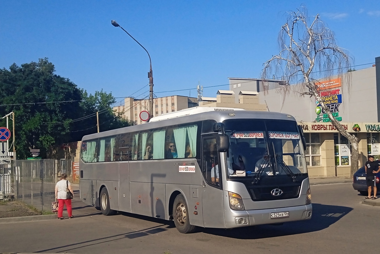 Воронежская область, Hyundai Universe Space Luxury № С 525 КВ 136