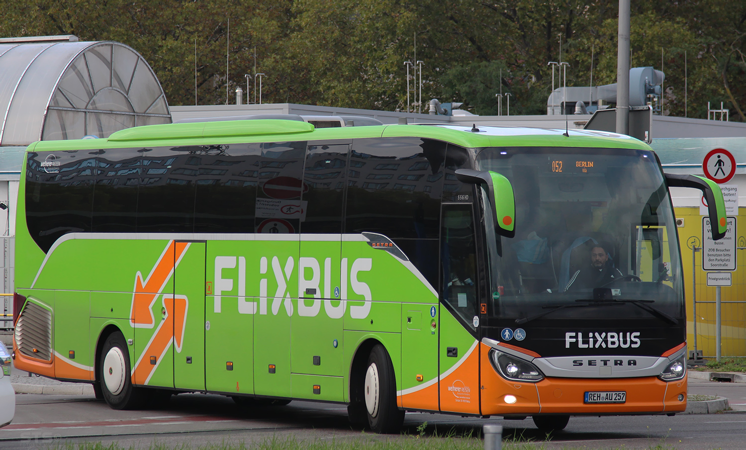 Bavorsko, Setra S516HD/2 č. REH-AU 257