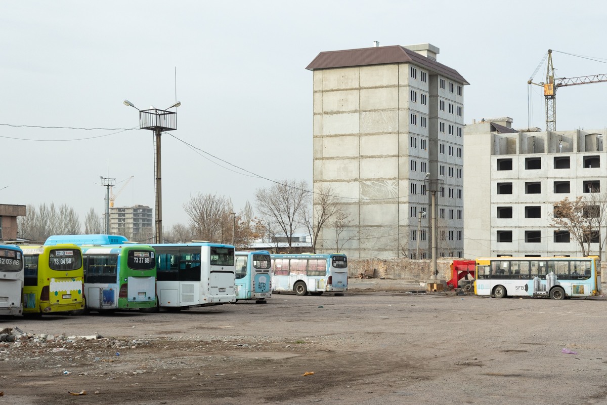 Кыргызстан, Yaxing JS6811GH № 5118 BB; Кыргызстан — Разные фотографии