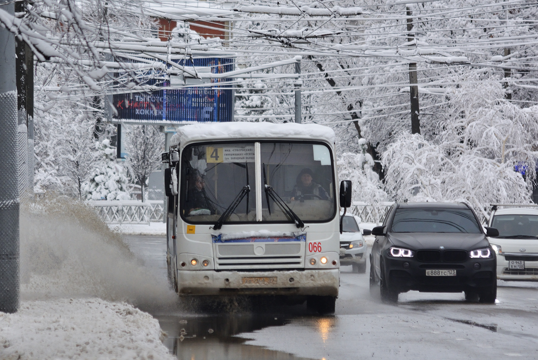 Краснодарский край, ПАЗ-320412-05 № АА 066 23