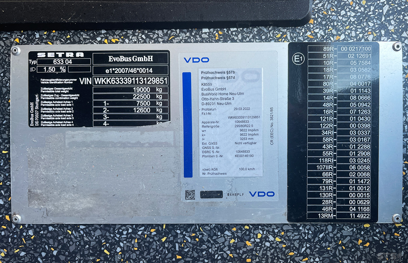 Баден-Вюртемберг, Setra S415LE business № UL-SC 2251