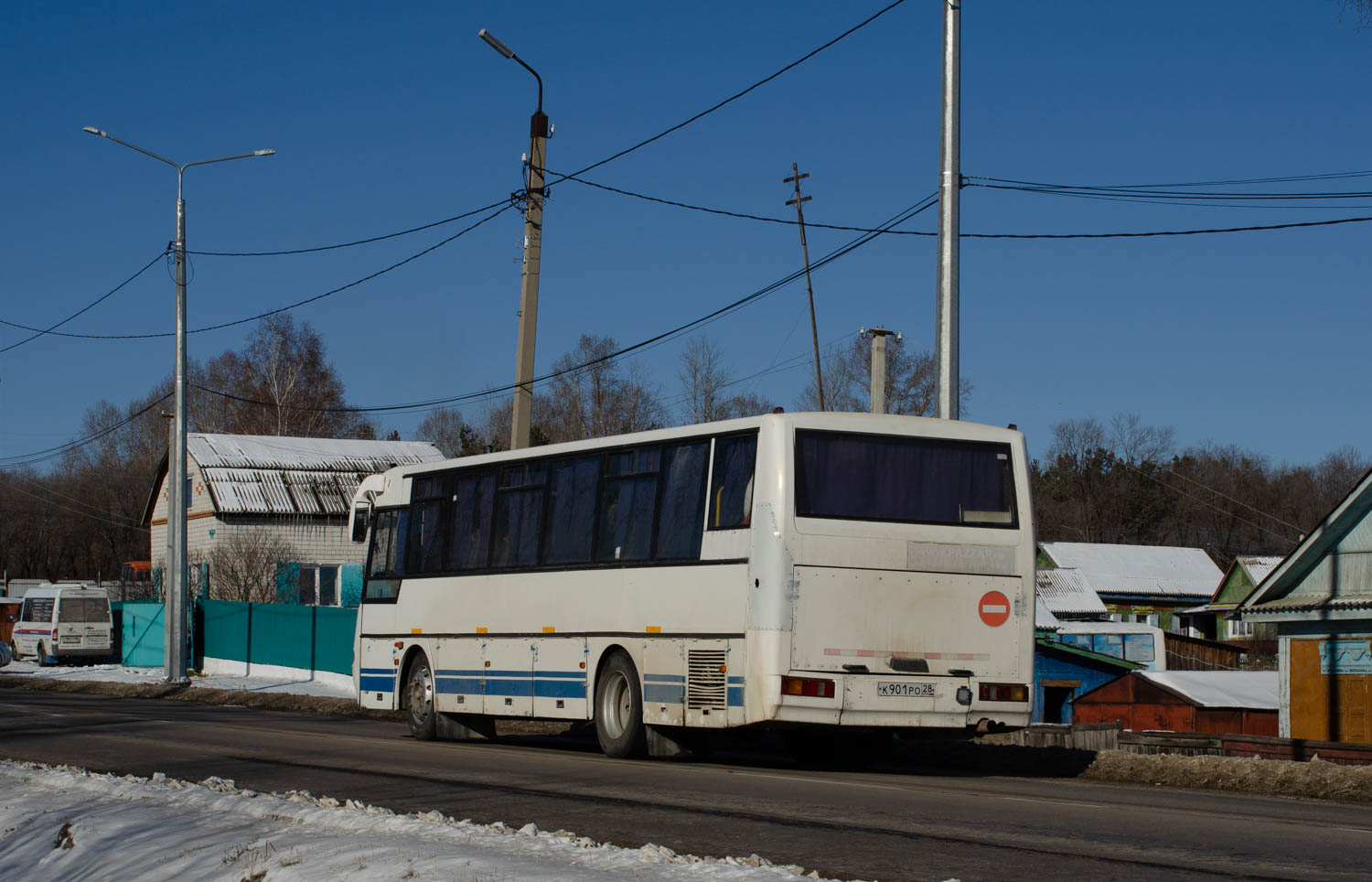Амурская область, КАвЗ-4238-02 № К 901 РО 28