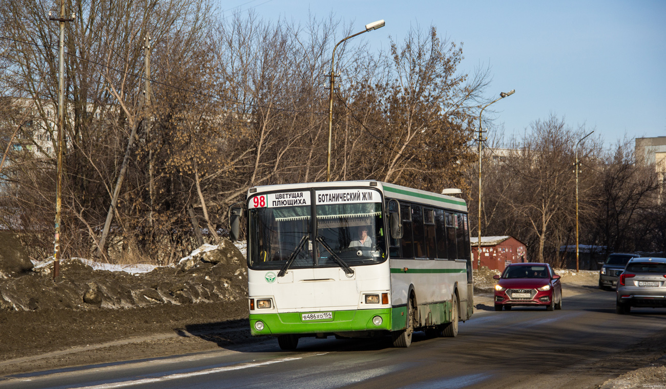 Новосибирская область, ЛиАЗ-5256.36 № В 486 ХО 154