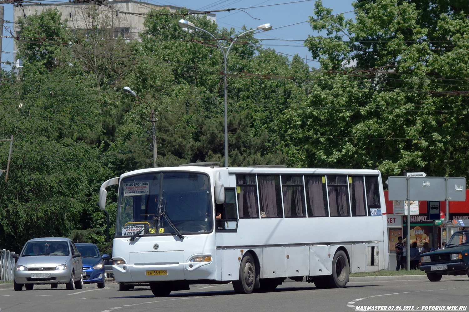 Республика Крым, КАвЗ-4238-42 № АА 861 82
