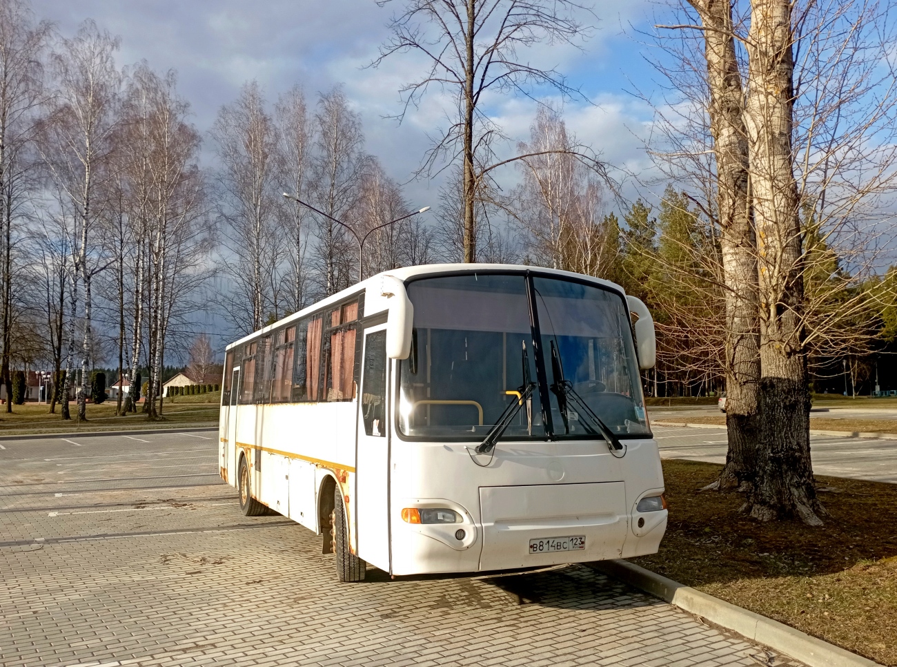 Краснодарский край, КАвЗ-4238-02 № В 814 ВС 123