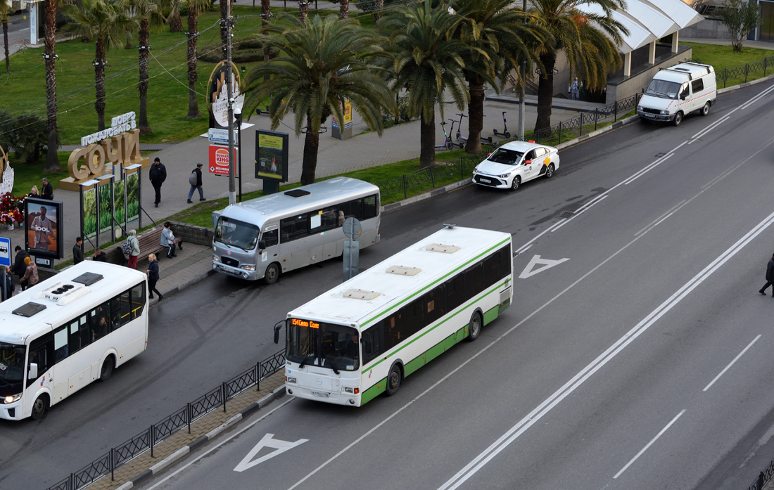 Krasnodar region, Hyundai County LWB C09 (TagAZ) # М 873 СС 123; Krasnodar region, LiAZ-5293.60 # 3858