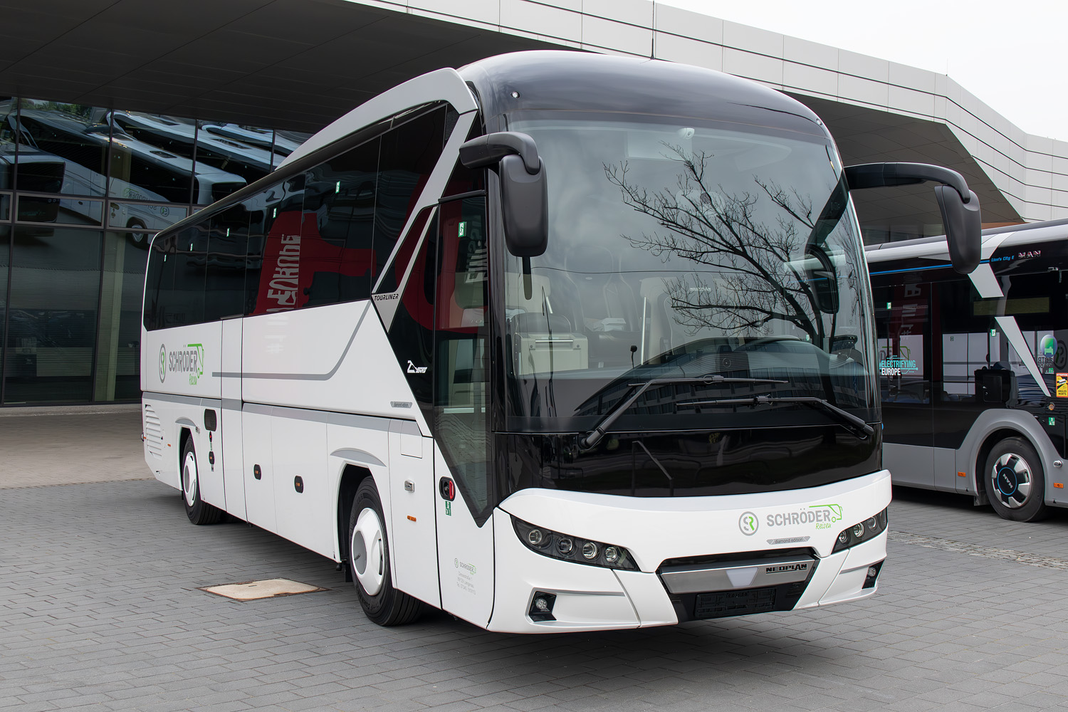 Баден-Вюртемберг, Neoplan P21 N2216SHD Tourliner № UL-SC 2422; Бавария — Новые автобусы MAN / Neoplan
