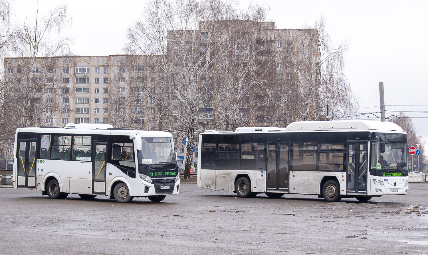 Татарстан, ПАЗ-320435-04 "Vector Next" № К 980 ХМ 716; Татарстан, Lotos-105C02 № Р 482 КА 716