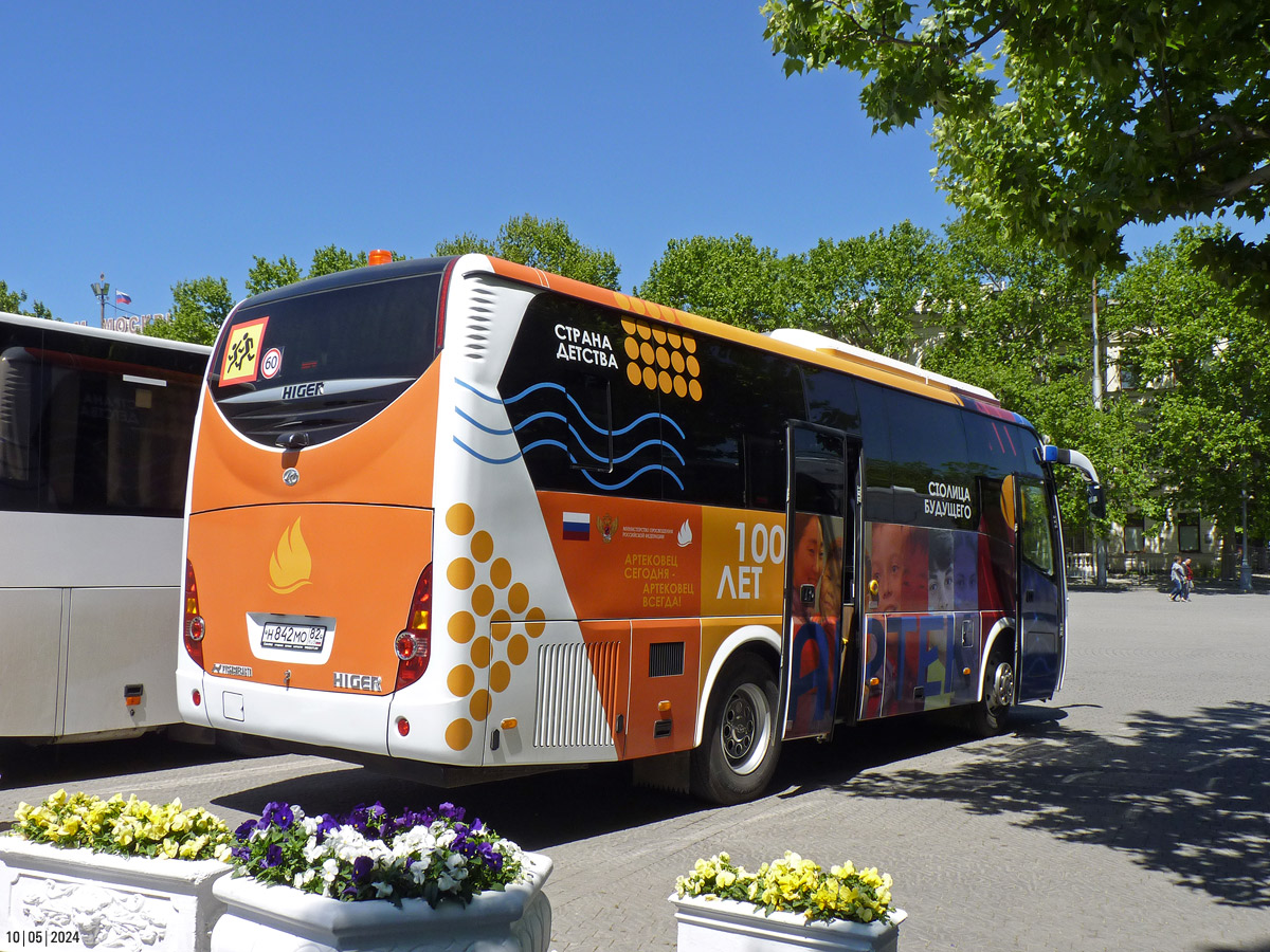 Республика Крым, Higer KLQ6928Q № Н 842 МО 82
