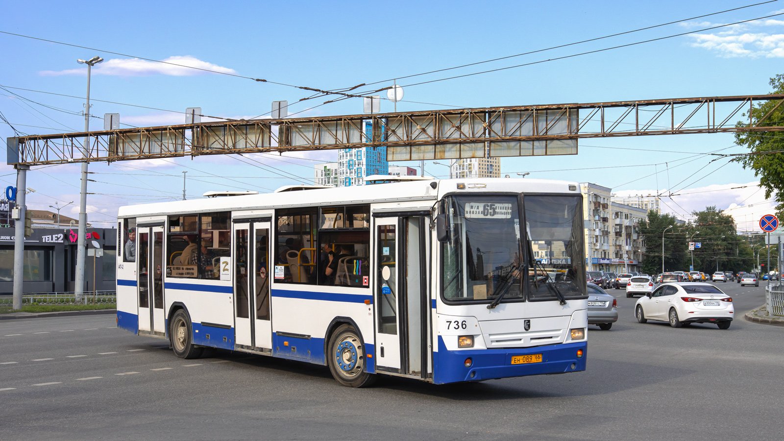Sverdlovsk region, NefAZ-5299-20-32 # 736