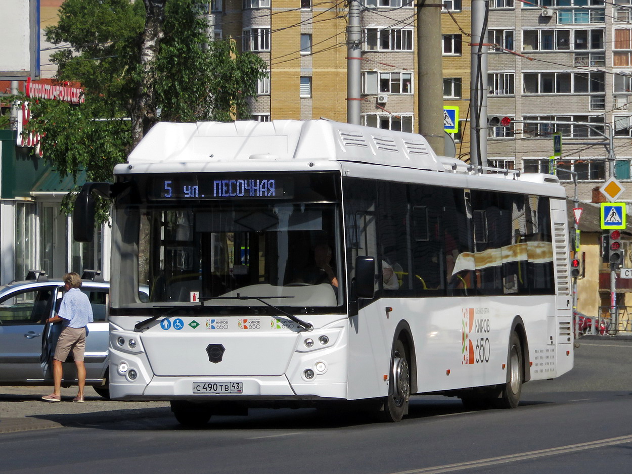 Кировская область, ЛиАЗ-5292.67 (CNG) № С 490 ТВ 43