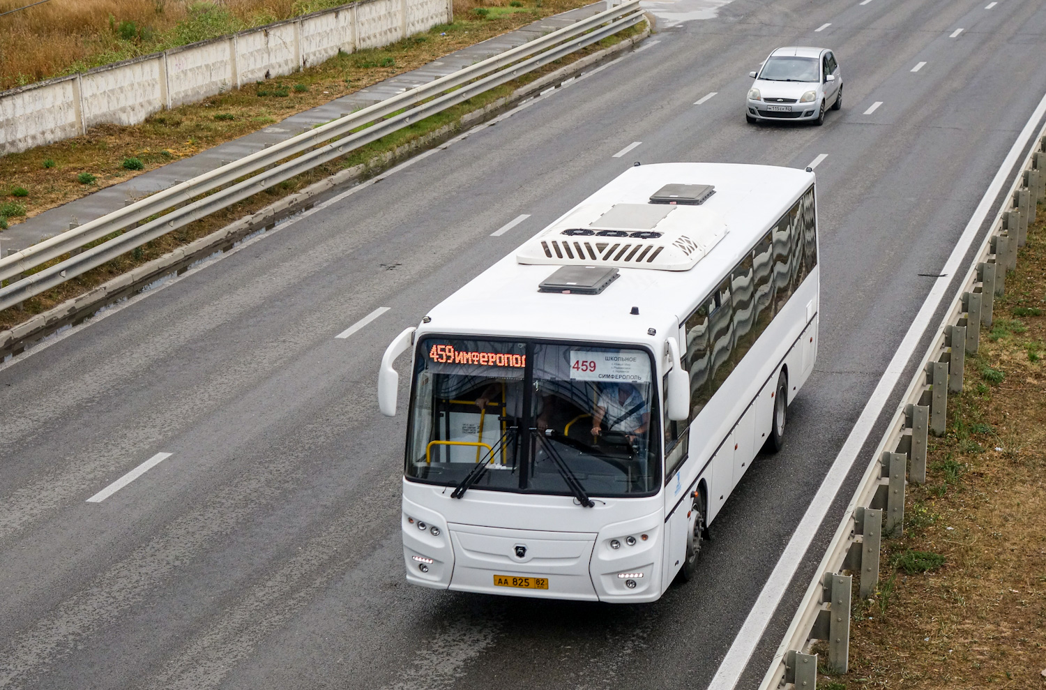 Республика Крым, КАвЗ-4238-62 № АА 825 82
