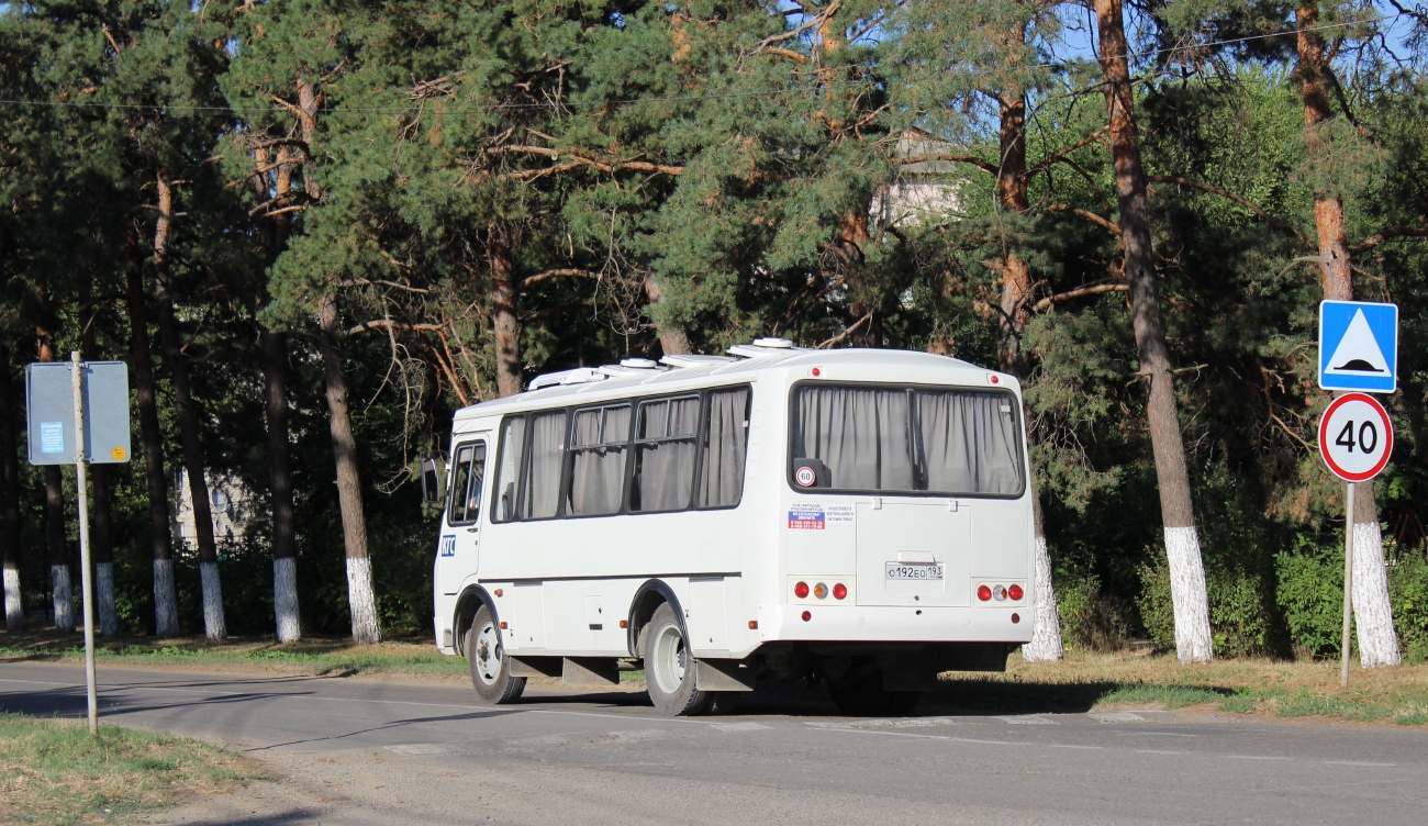 Краснодарский край, ПАЗ-32053-04 № О 192 ЕО 193