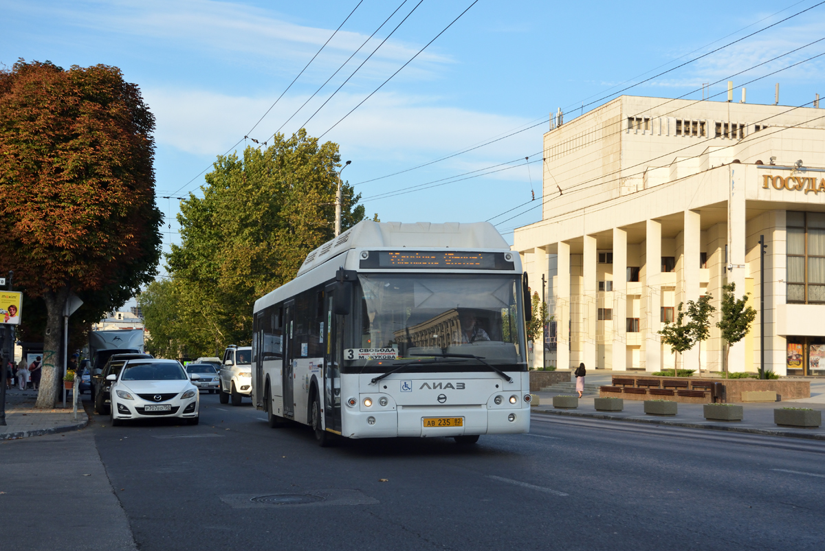 Республика Крым, ЛиАЗ-5292.67 (CNG) № АВ 235 82