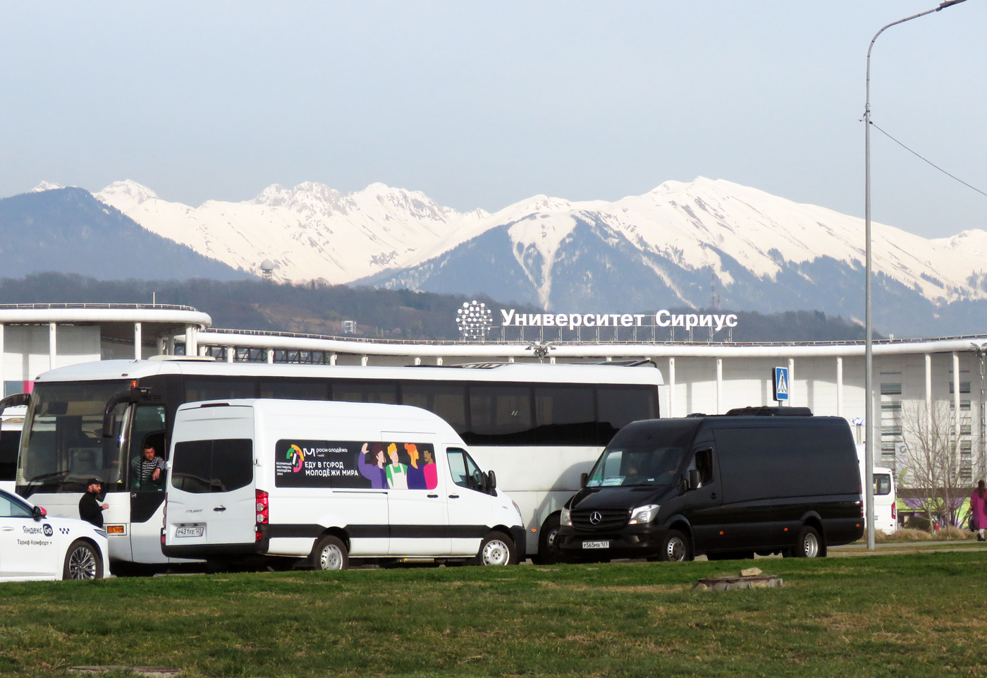 Приморский край, Sollers Atlant (JAC Sunray) № Р 431 ХЕ 125; Краснодарский край, Луидор-223602 (MB Sprinter) № Р 565 МВ 123