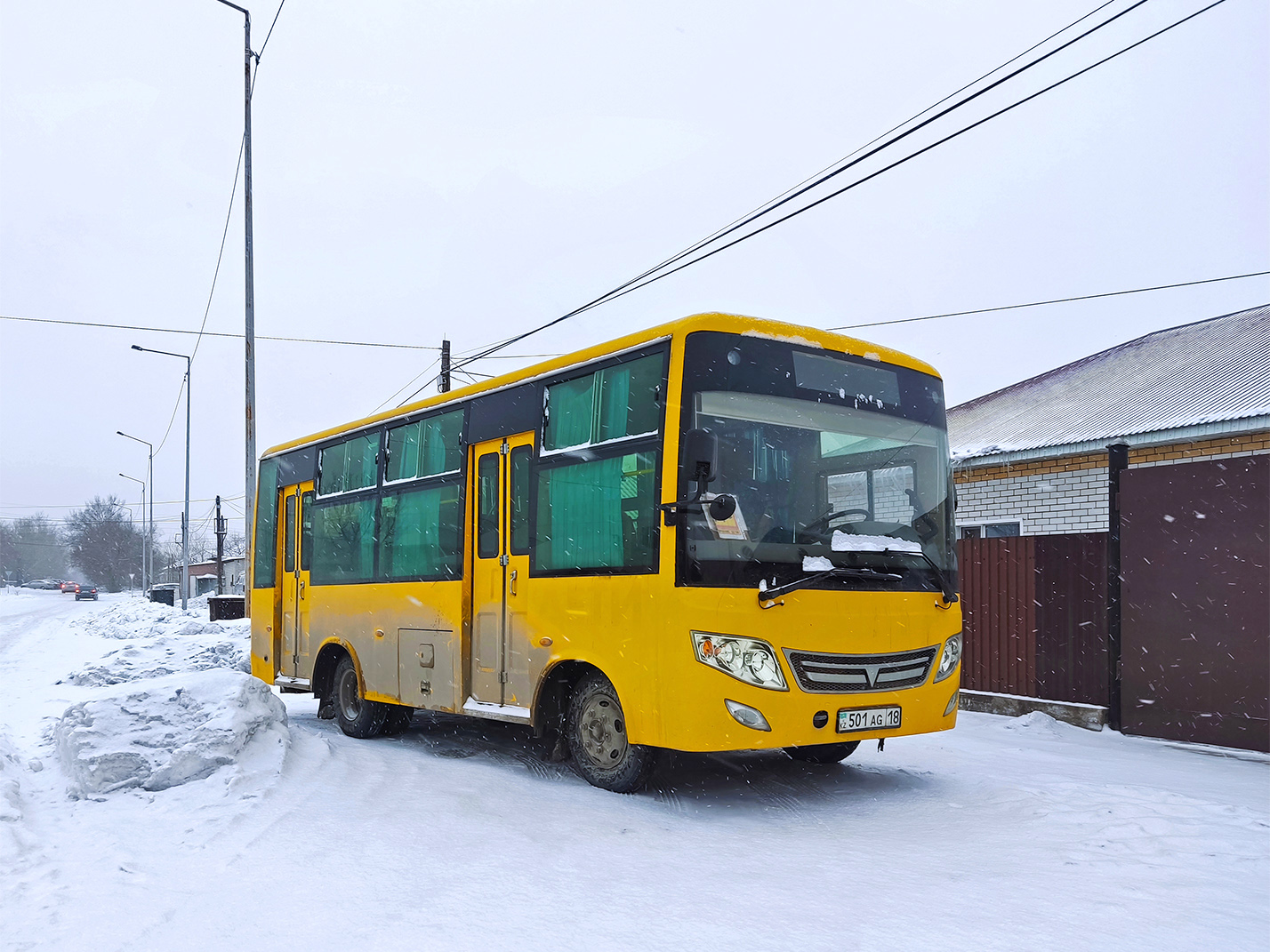 Абайская область, Dongfeng BWC6665GA5 (Qilu/СемАЗ) № 501 AG 18