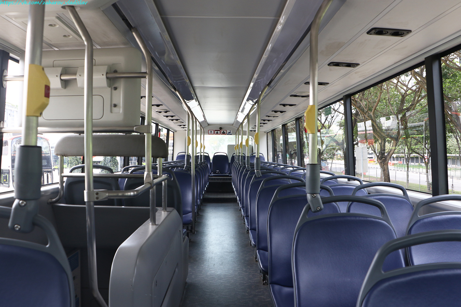 Сингапур, Yutong E12DD (ZK6125BEVGS) № SG7006B