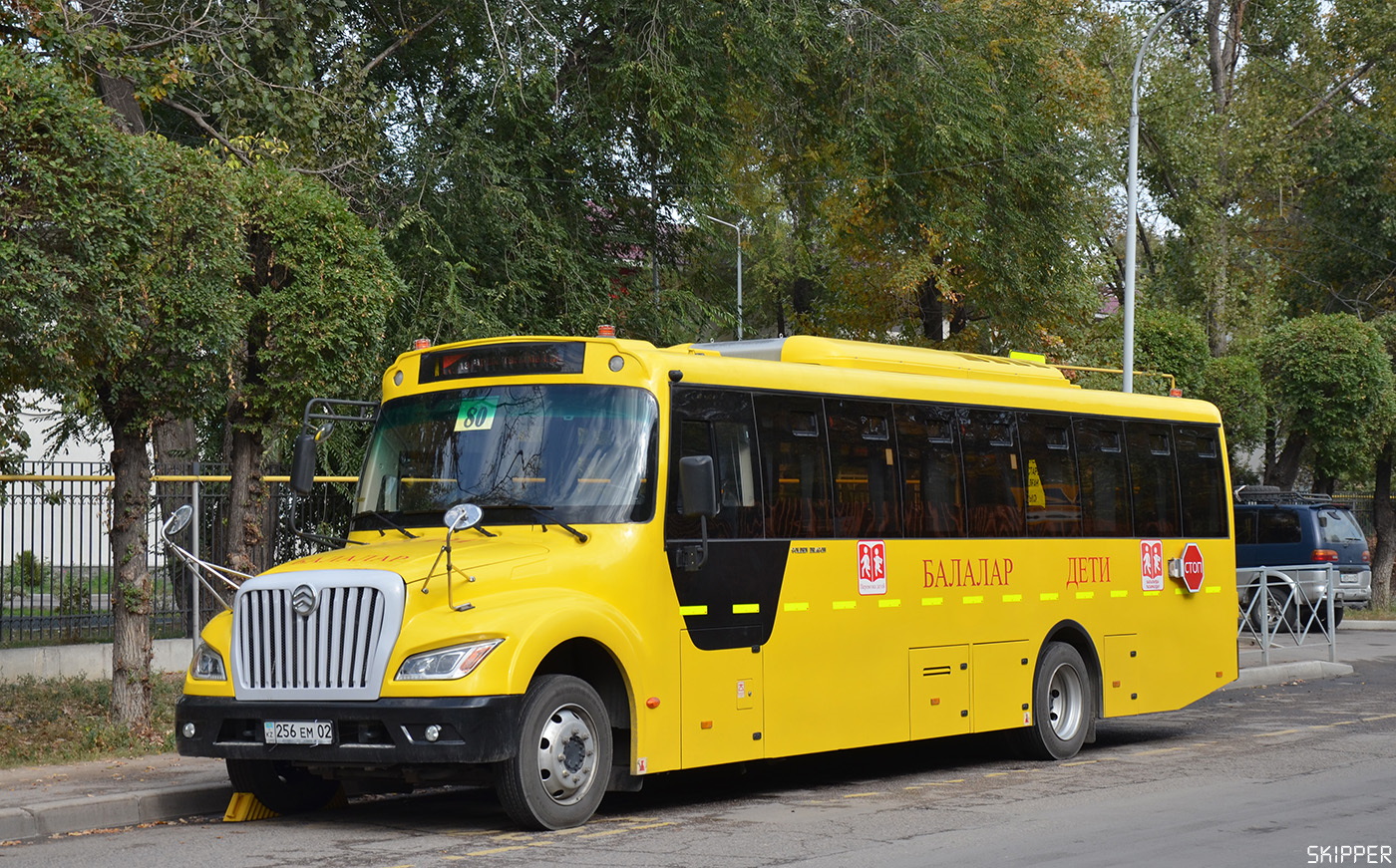Almaty, Golden Dragon XML6101J15 (Hyundai Trans Auto) # 256 EM 02