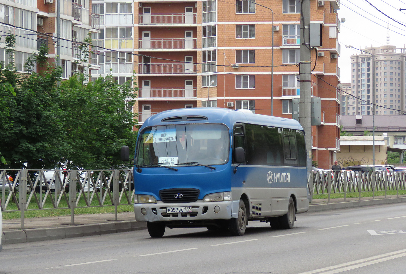 Краснодарский край, Hyundai County № Е 857 ВС 123