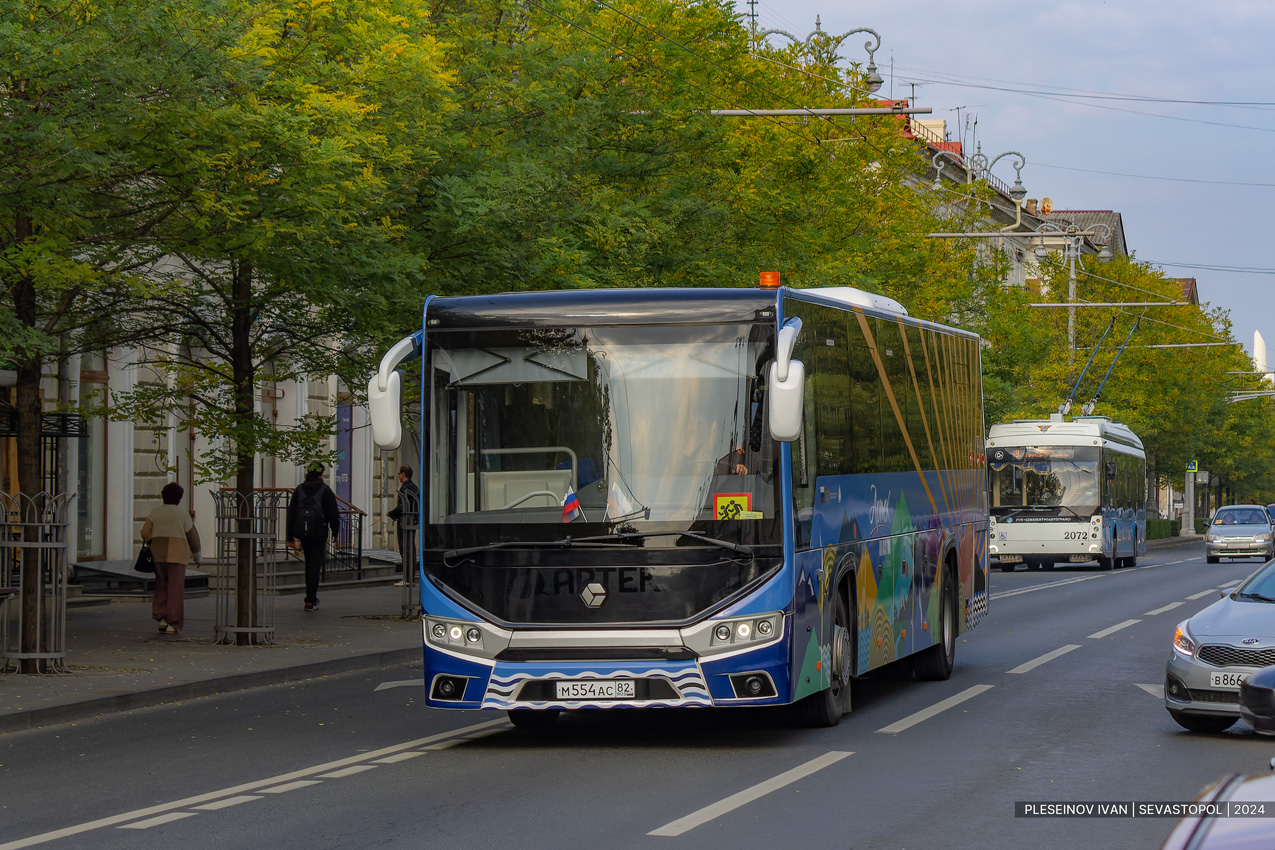 Республика Крым, 628402 “Voyager” № М 554 АС 82