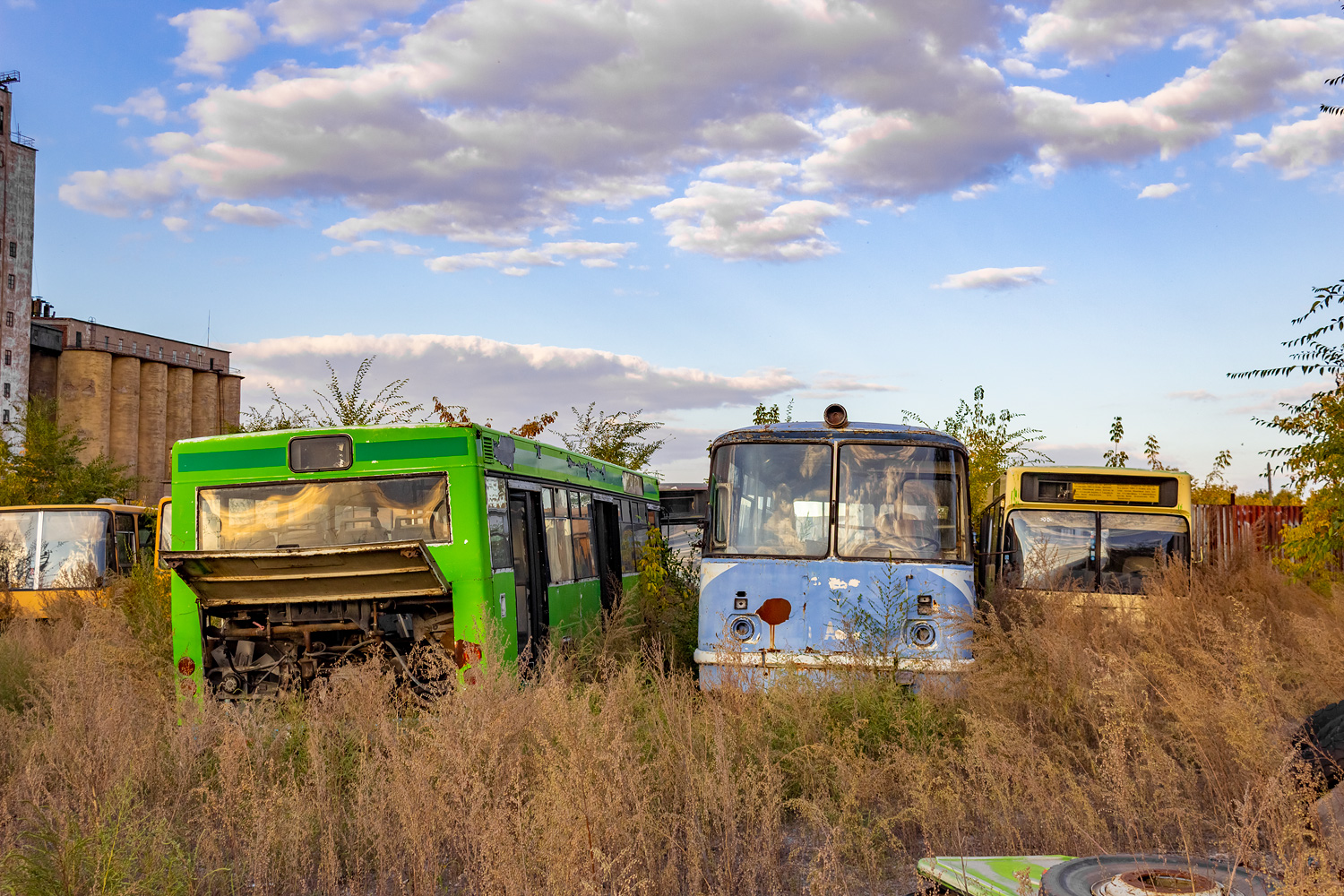 Карагандинская область, Ikarus 260 (280) № M 864 BV; Карагандинская область, MAN A60 SL232 № M 374 BZ; Карагандинская область, MAN A60 SL232 № M 375 BZ; Карагандинская область, ЛАЗ-695Н № M 320 BW; Карагандинская область, MAN A60 SL232 № M 193 CP