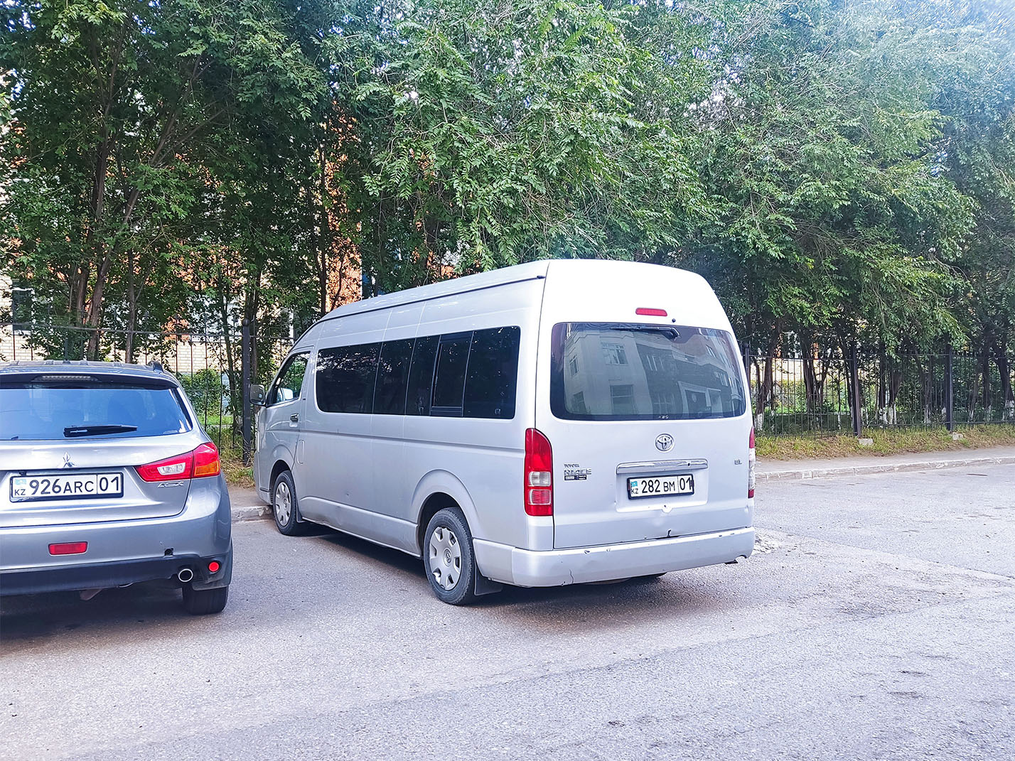 Астана, Toyota HiAce TRH223L № 282 BM 01