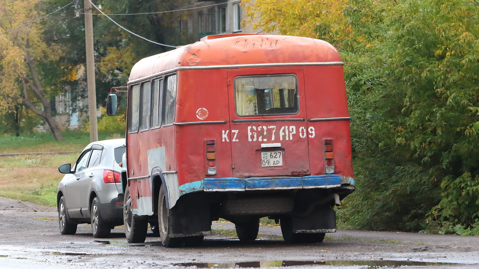 Карагандинская область, КАвЗ-3270 № 627 AP 09