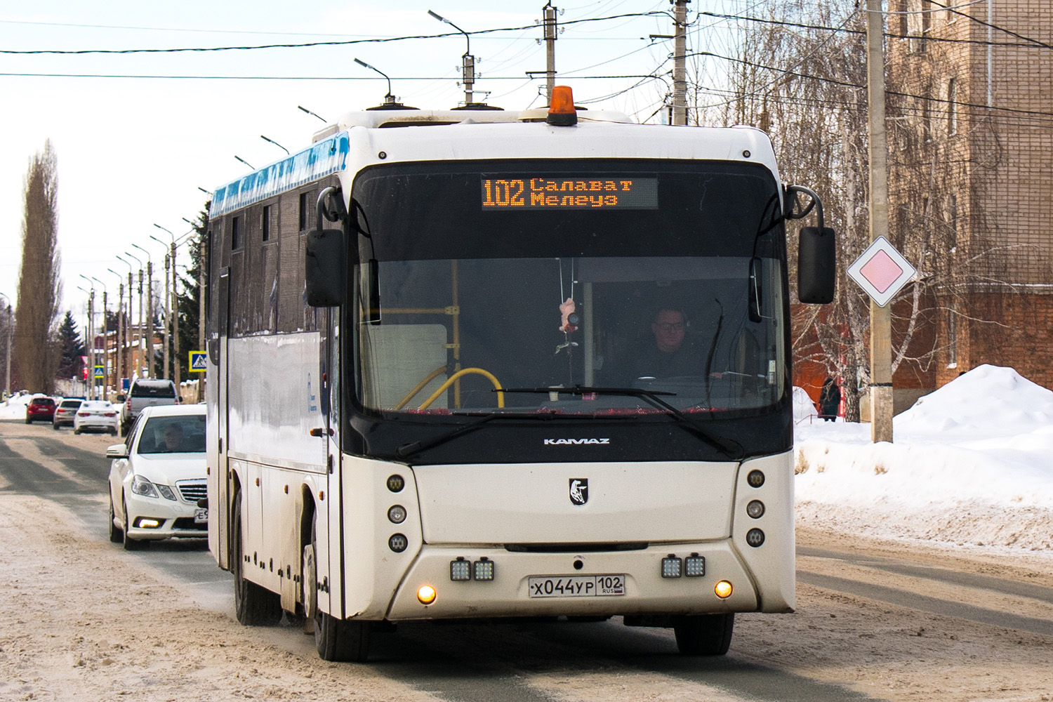 Bashkortostan, NefAZ-5299-17-52 # 5204