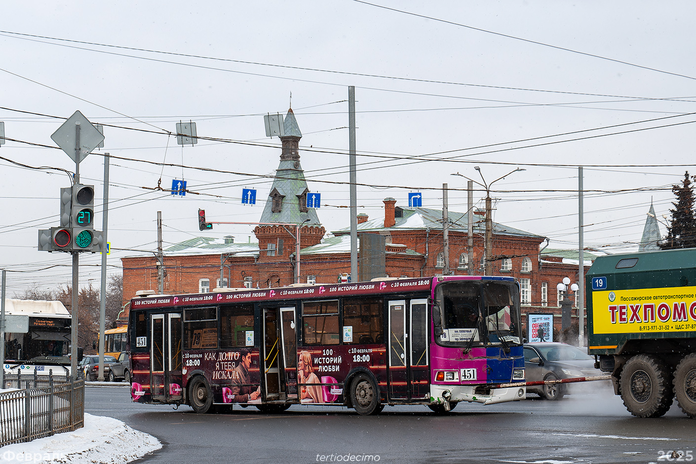 Omsk region, LiAZ-5256.53 # 451