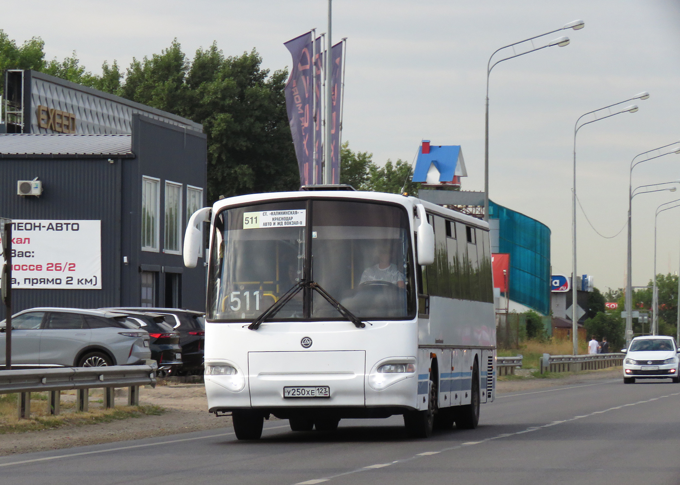 Краснодарский край, КАвЗ-4238-02 № У 250 ХЕ 123
