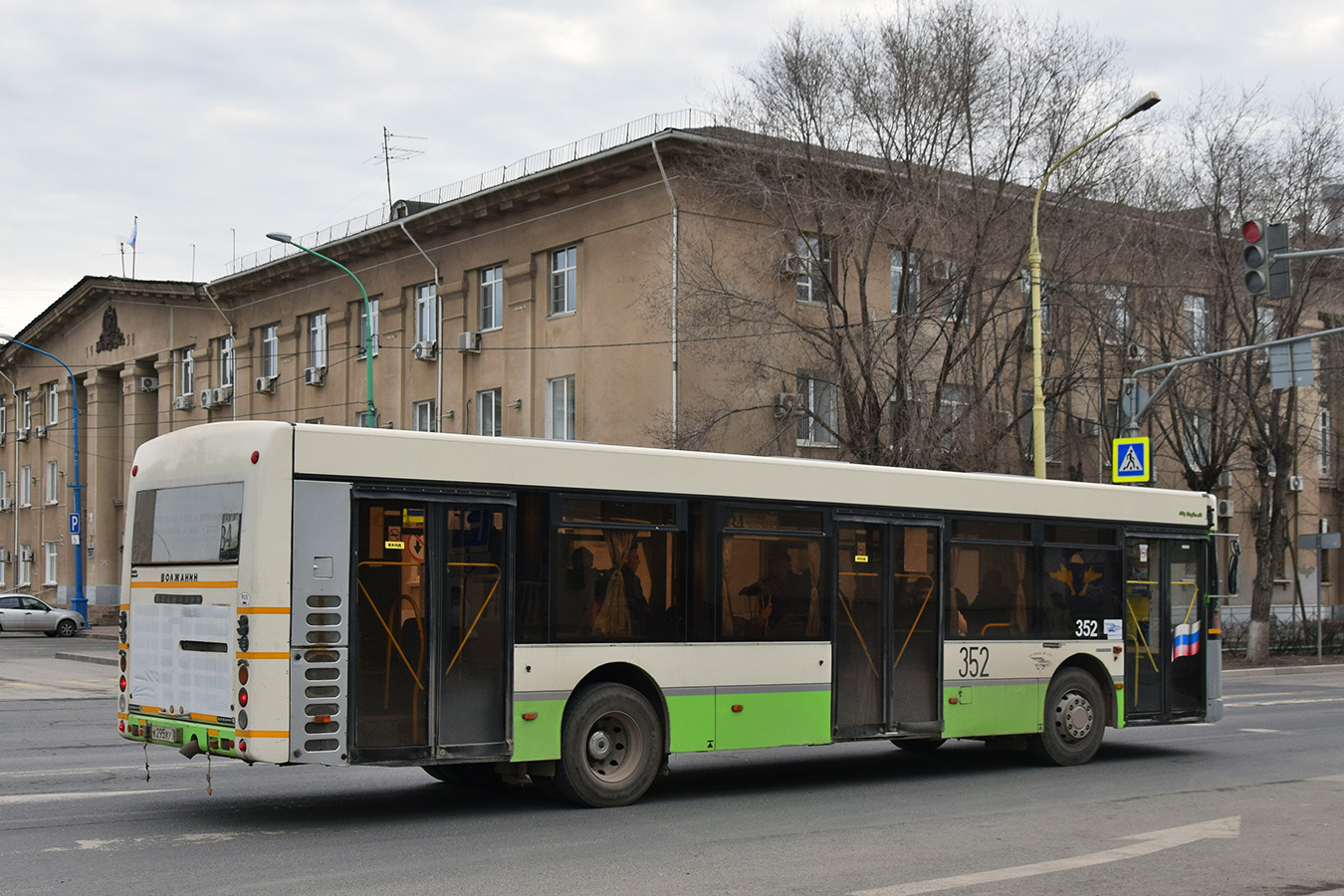 Волгоградская область, Волжанин-5270-20-06 "СитиРитм-12" № 352