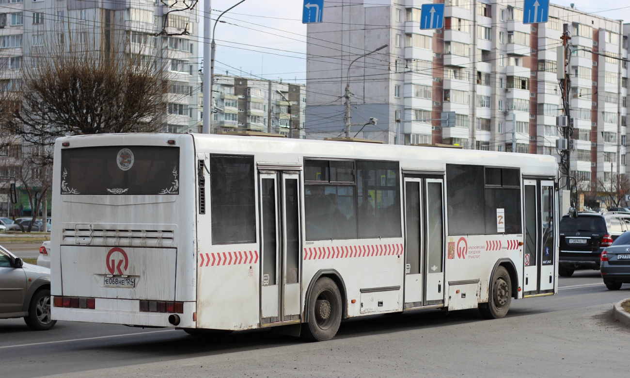 Красноярский край, НефАЗ-5299-20-32 № Е 068 НЕ 124