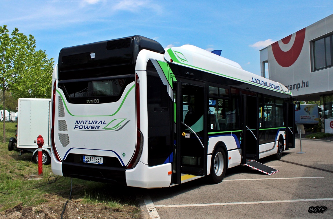 Чехия, IVECO Urbanway 12M CNG № 6E1 1684; Венгрия — Busexpo 2019, Zsámbék Чехия, IVECO Urbanway 12M CNG № 6E1 1684; Венгрия — Busexpo 2019, Zsámbék