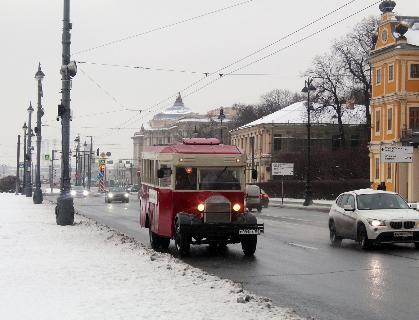 Санкт-Петербург, ЗиС-8 (реплика) № М 081 РА 198