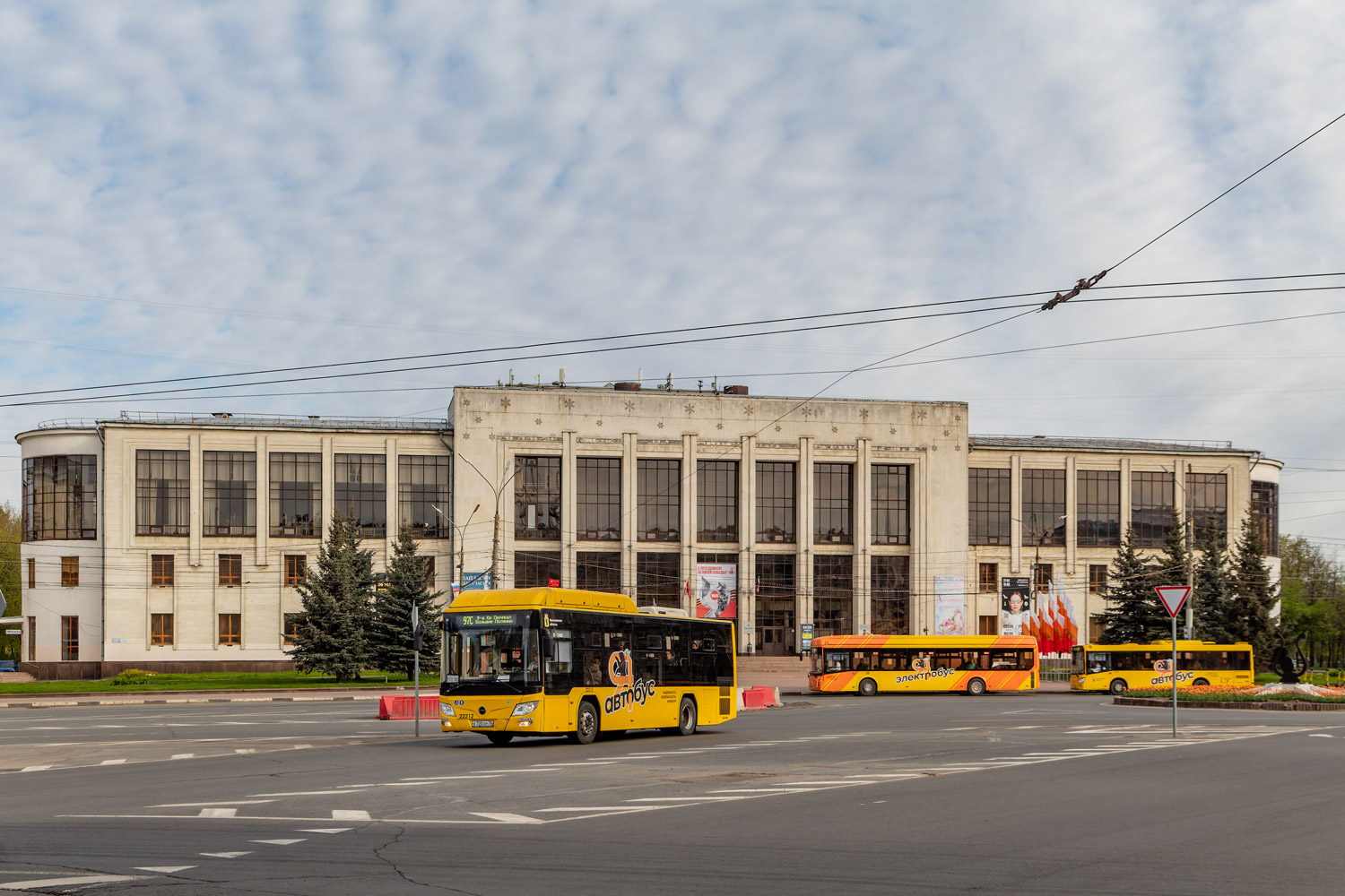 Ярославская область, Lotos-105C02 № 22212
