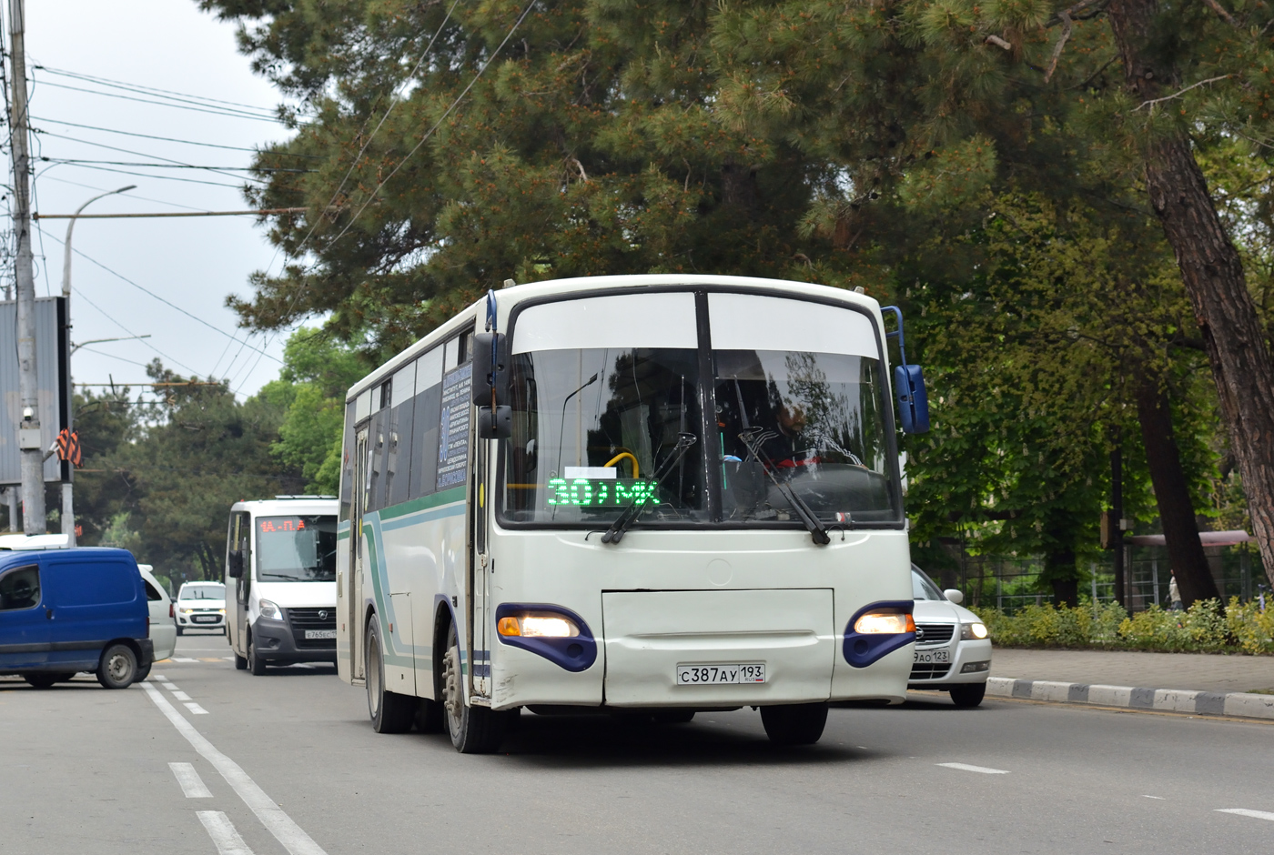 Краснодарский край, КАвЗ-4235-33 № С 387 АУ 193
