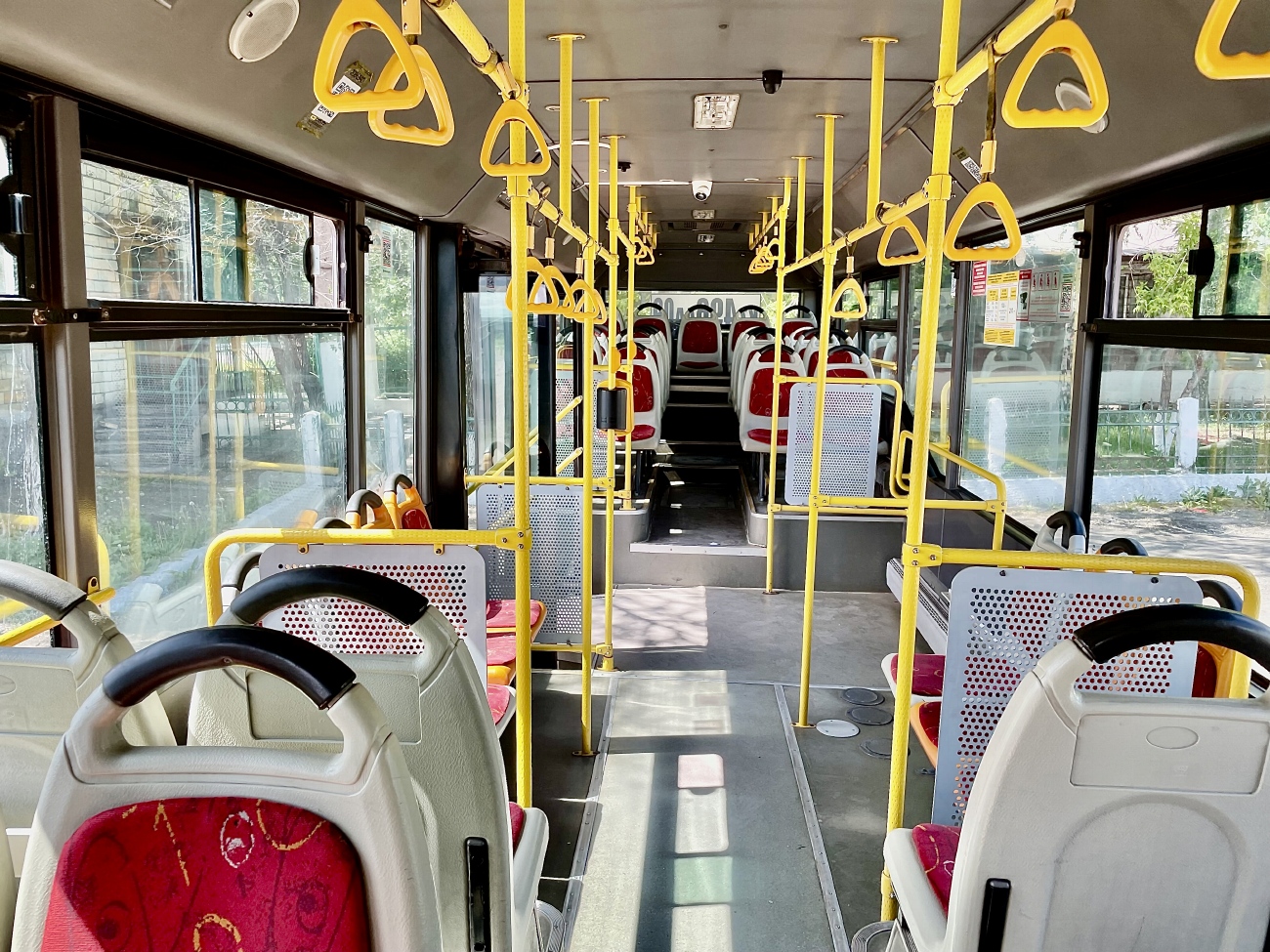 Карагандинская область, Yutong ZK6118HGA № 496 AA 09