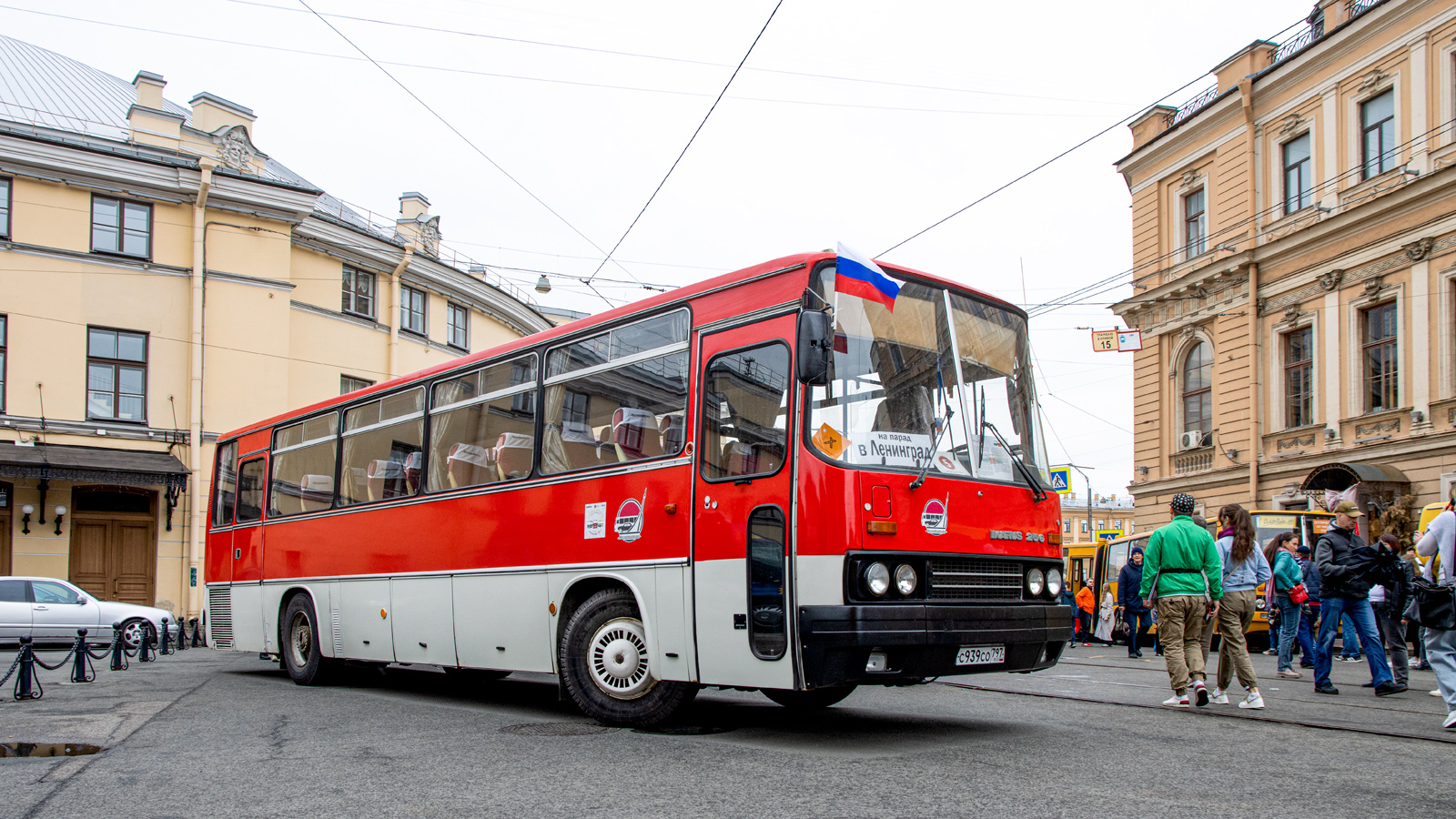 Москва, Ikarus 256.74 № С 939 СО 797; Санкт-Петербург — VI Международный транспортный фестиваль "ТранспортФест-2025"