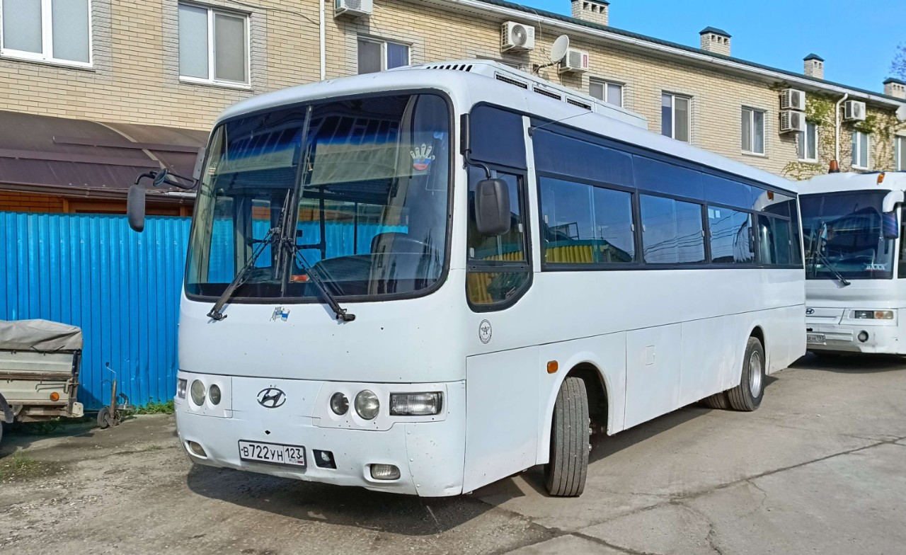 Краснодарский край, Hyundai AeroTown № В 722 УН 123
