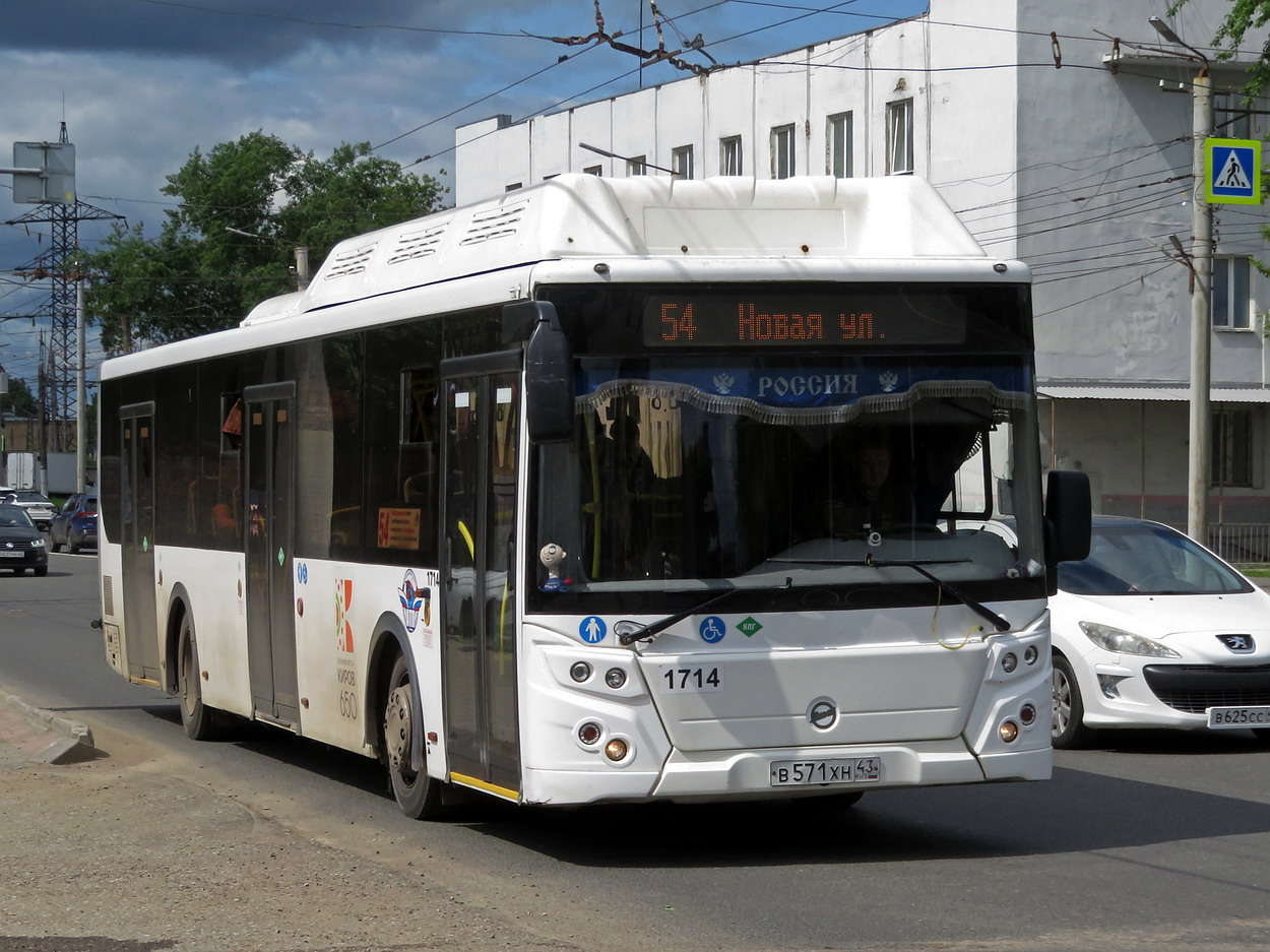 Кировская область, ЛиАЗ-5292.67 (CNG) № В 571 ХН 43