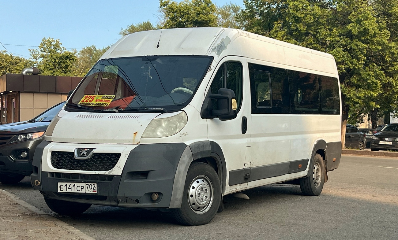 Башкортостан, Нижегородец-2227SK (Peugeot Boxer) № Е 141 СР 702