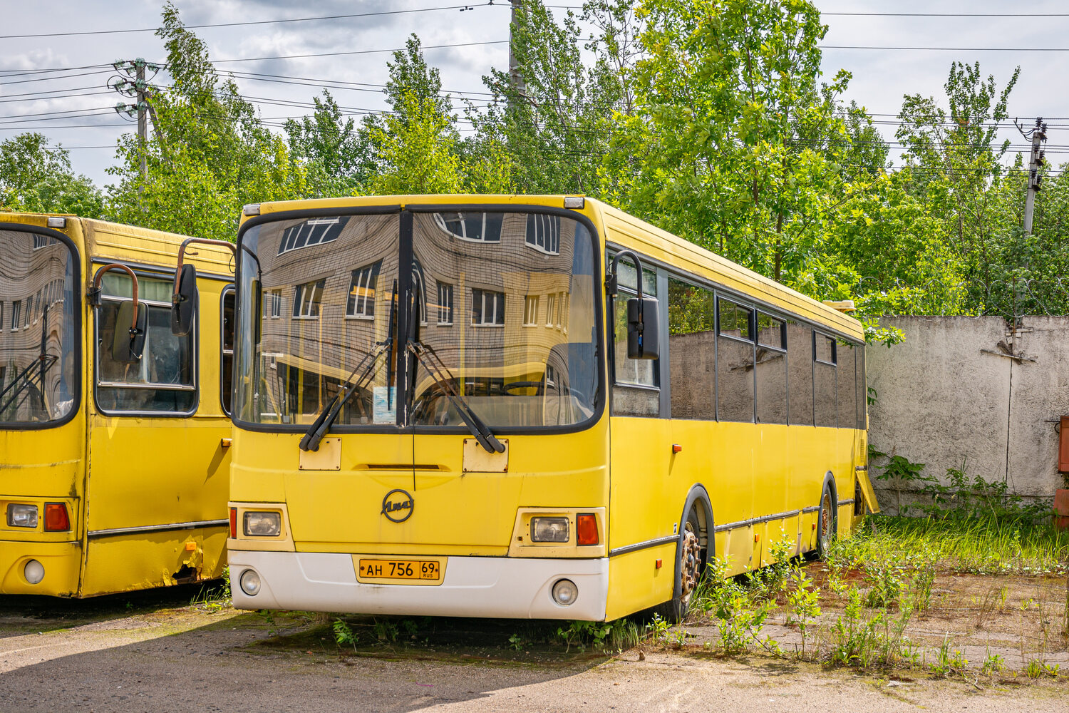 Тверская область, ЛиАЗ-5256.36 № АН 756 69; Тверская область, ЛиАЗ-5256.35 № АК 497 69