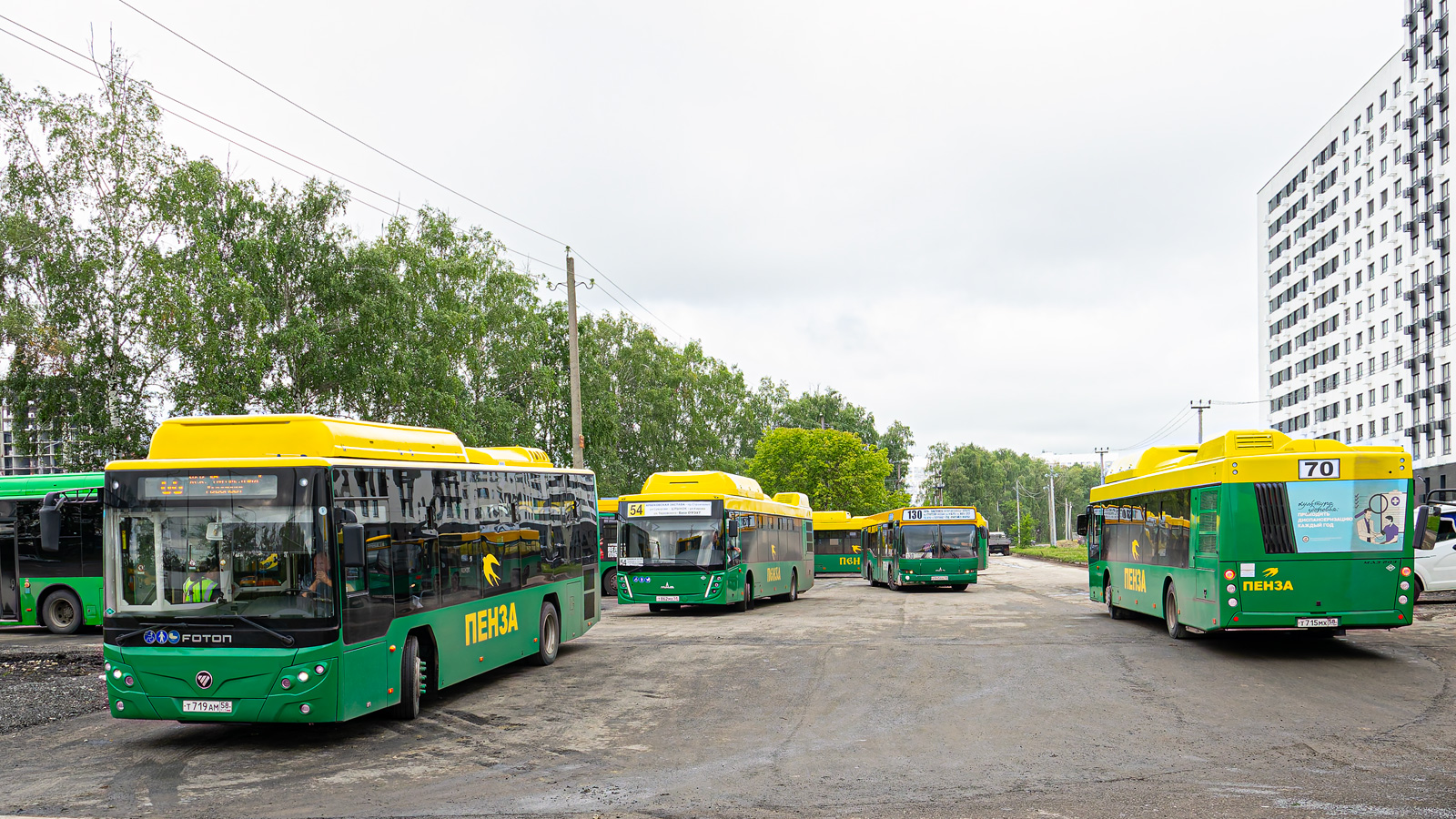 Пензенская область, Foton BJ6105C6MCD-1 № Т 719 АМ 58; Пензенская область, МАЗ-203.948 № Т 715 МХ 58; Пензенская область — Автобусные вокзалы, станции и конечные остановки