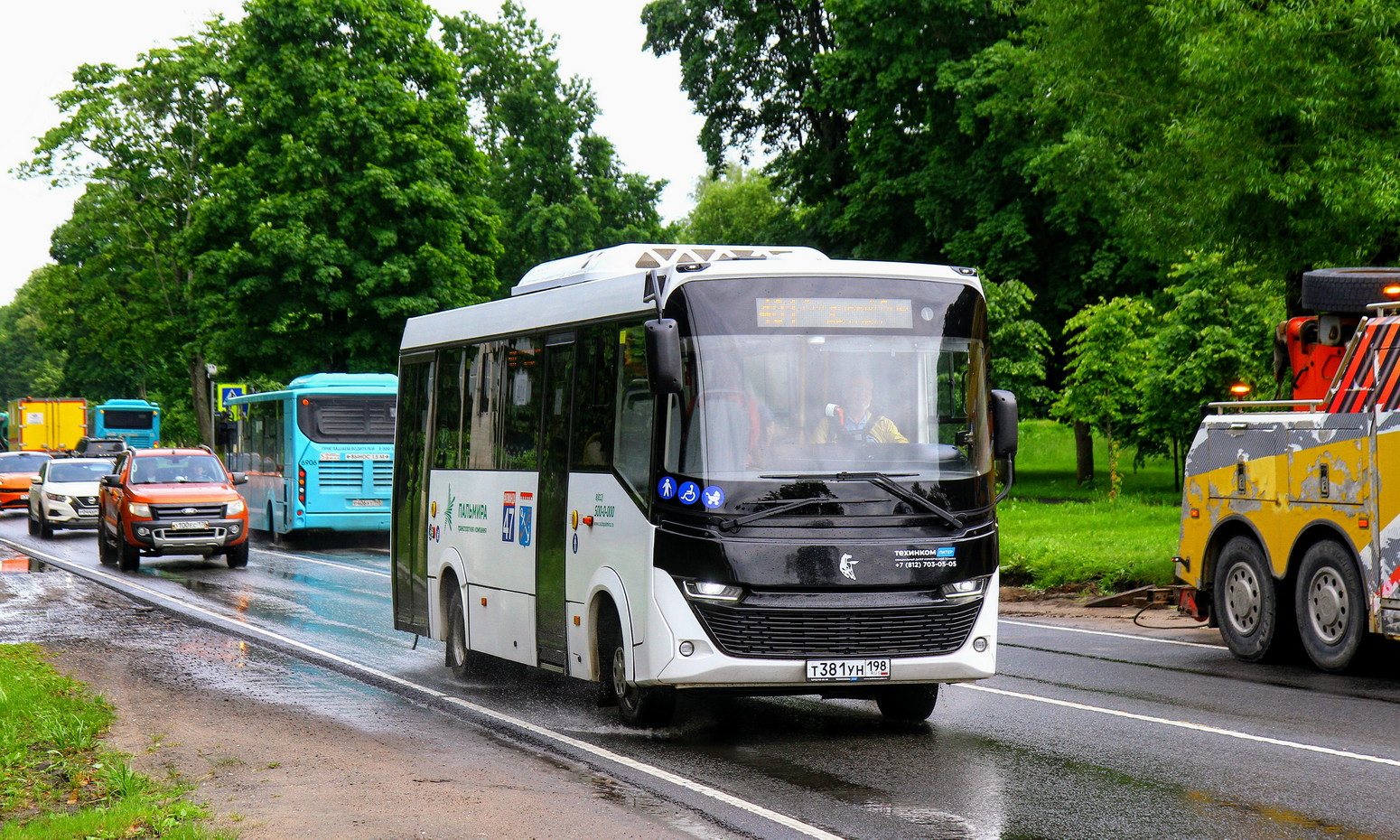 Санкт-Петербург, Volgabus-4298.G4 (LNG) № 11445; Санкт-Петербург, Volgabus-4298.G4 (LNG) № 6906; Ленинградская область, КАМАЗ-4280-F5 Vega № Т 381 УН 198