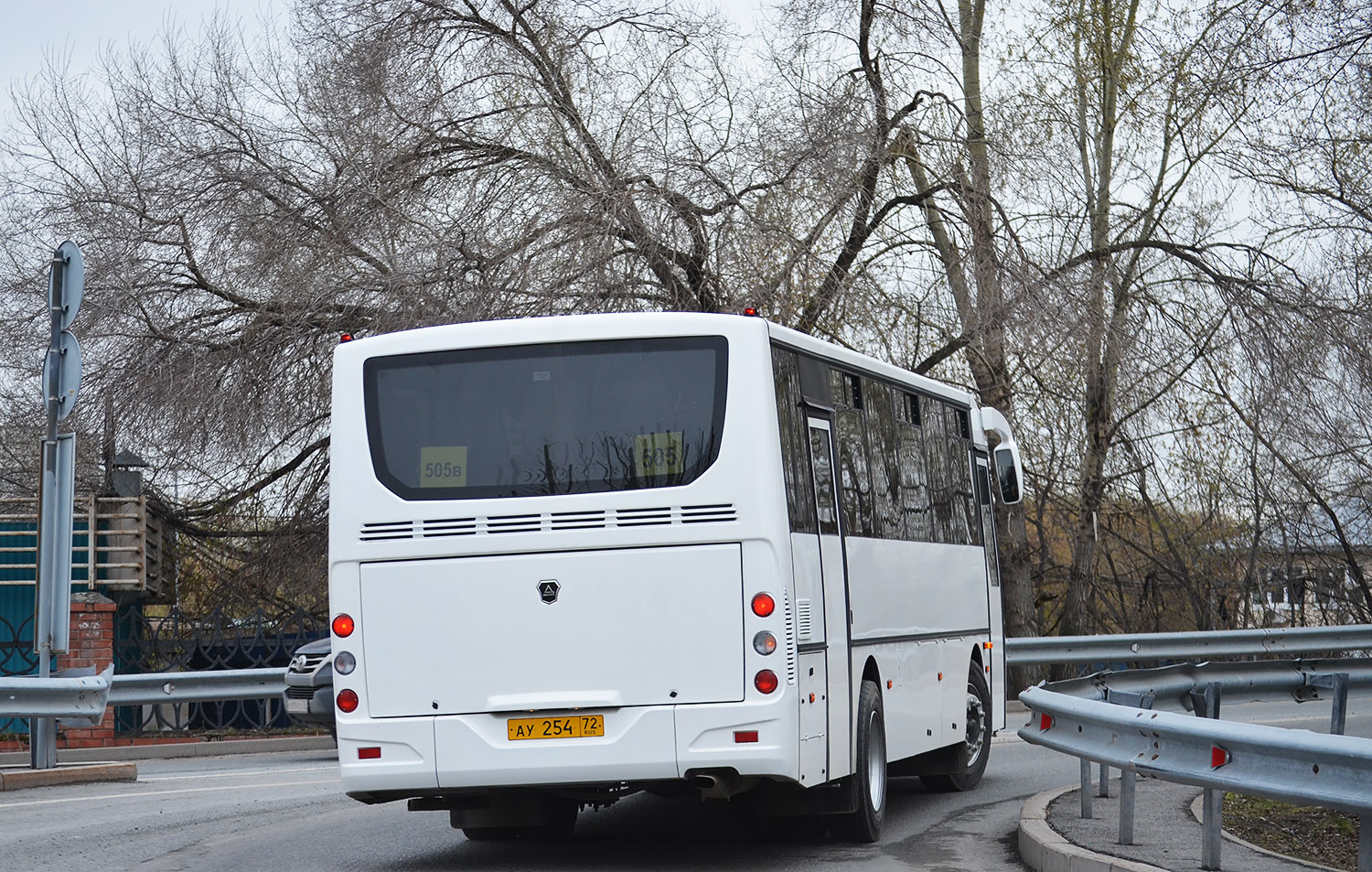 Тюменская область, КАвЗ-4238-B2 № АУ 254 72