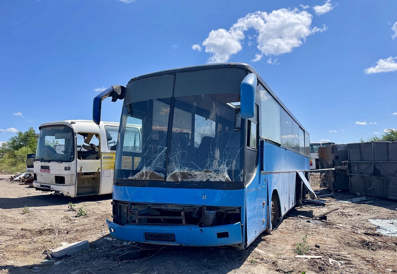 Карагандинская область, Mercedes-Benz O303-15KHP-L № M 831 CY; Карагандинская область, Setra S315GT-HD № 037 APW 09