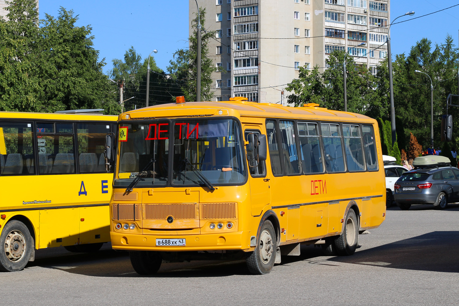 Кировская область, ПАЗ-423470-04 № В 688 ХК 43