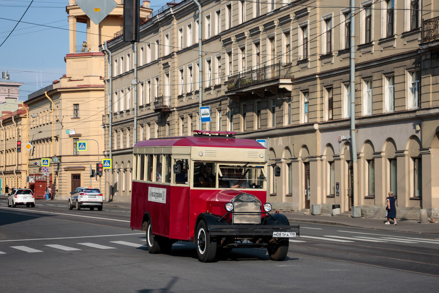 Санкт-Петербург, ЗиС-8 (реплика) № М 081 РА 198